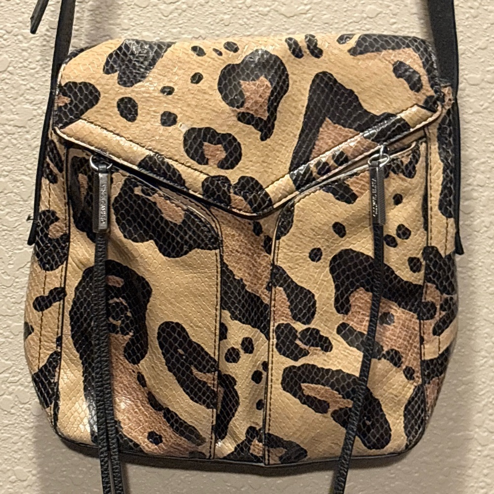 Vince Camuto Mika leather crossbody bag leopard print Purse / Bag
